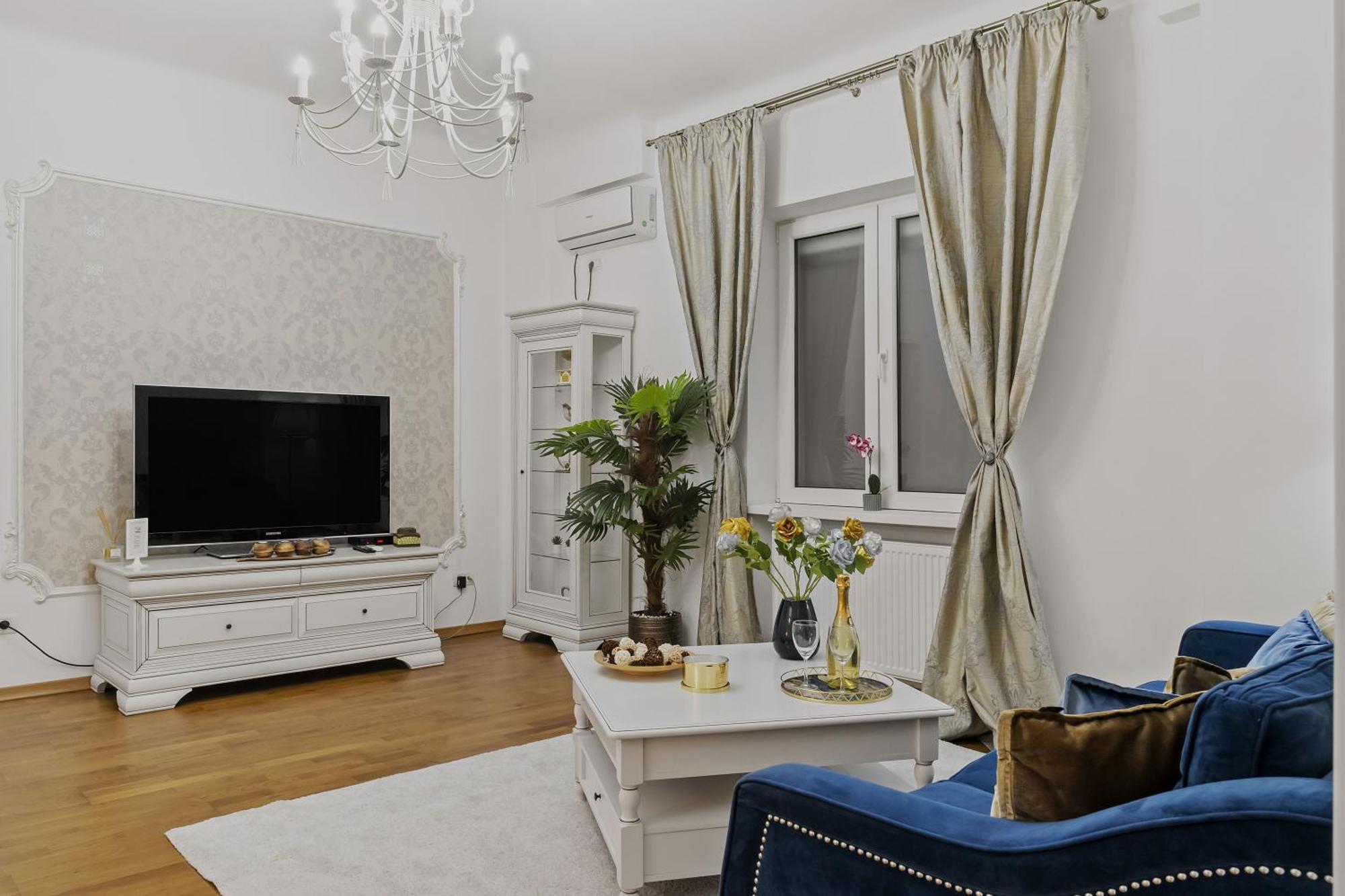 Sweet Luxury Three Rooms Apartment City Center Universitate Bucharest Exterior photo