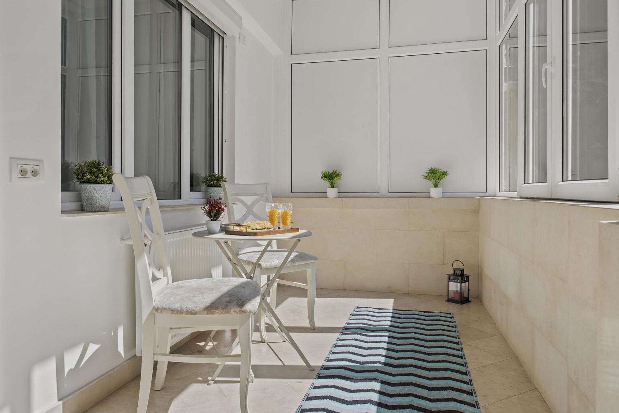 Sweet Luxury Three Rooms Apartment City Center Universitate Bucharest Exterior photo